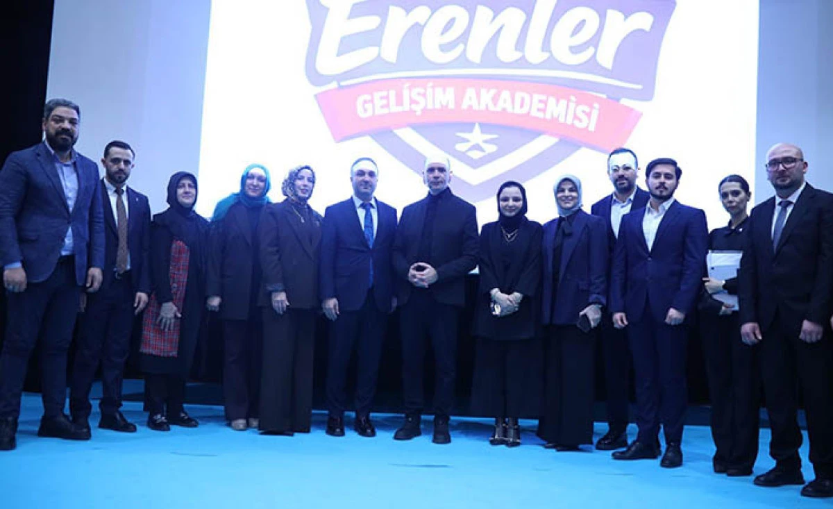 Erenler Gelişim Akademisi&rsquo;nin İlk Konuğu Cem &Ouml;ğretir Oldu