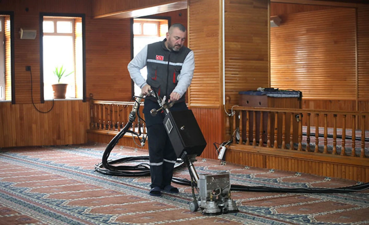 Erenler&rsquo;de Camiler Ramazana Hazırlanıyor