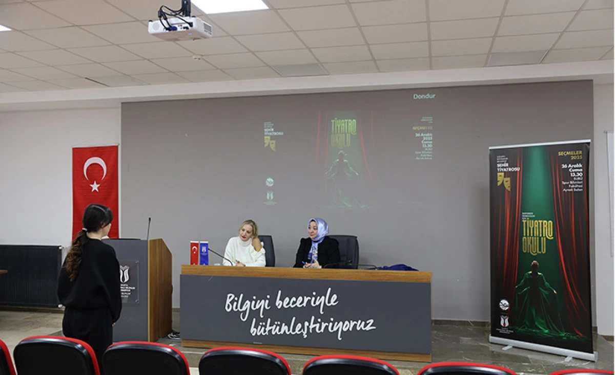 &lsquo;Gen&ccedil; Sahne Tiyatro Okulu&rsquo; Se&ccedil;meleri Yoğun Katılımla Ger&ccedil;ekleşti