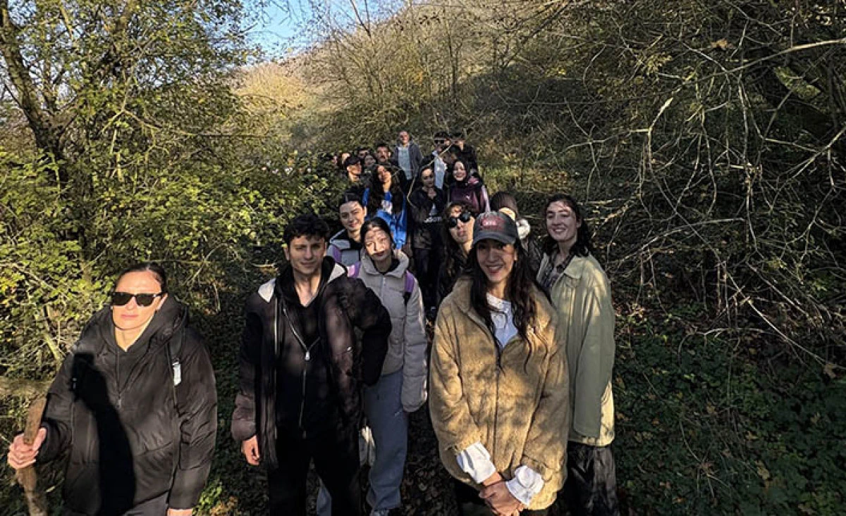 Hem Doğa Y&uuml;r&uuml;y&uuml;ş&uuml; Yaptılar Hem &Ccedil;evreyi Temizlediler