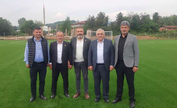 Hendek Yeşilyurt Mahallesi'ne Yeni Futbol Sahası 