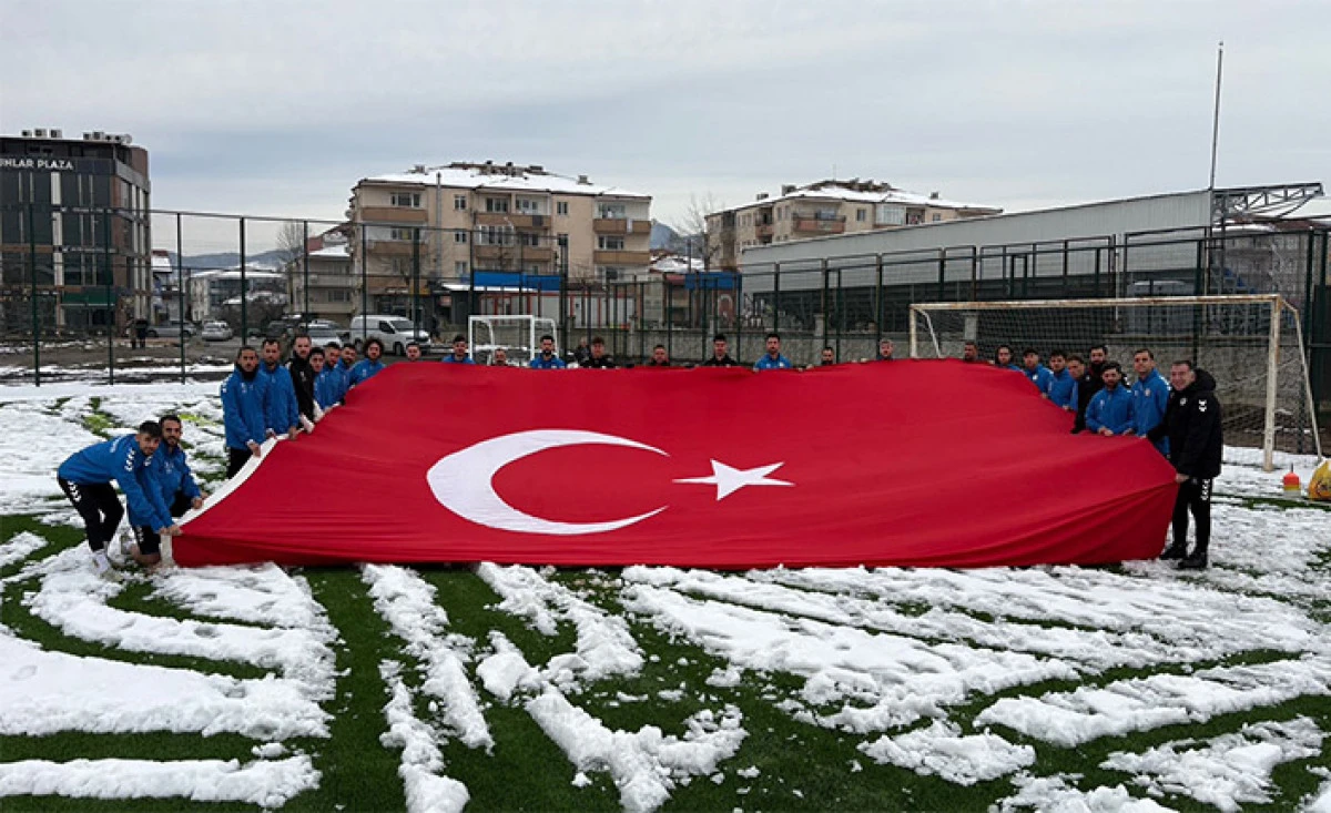 Hendekspor Sahaya İndi