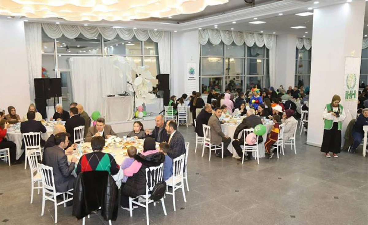 Hendek&rsquo;te D&uuml;nya Yetimler G&uuml;n&uuml;nde Anlamlı Program