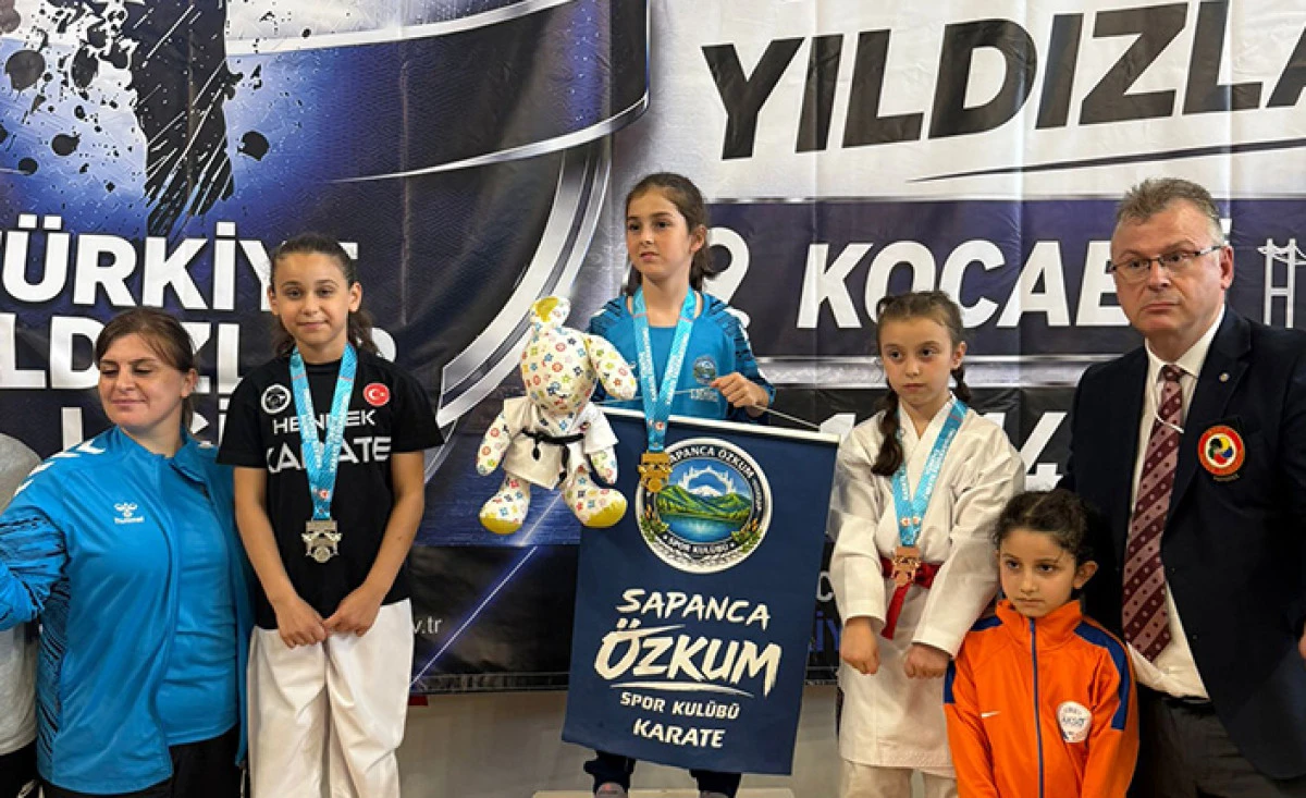 Karateciler Yıldız Gibi