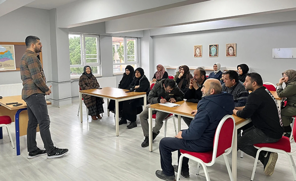 Kaynarca İmam Hatip&rsquo;te Veli Akademisi Eğitimi