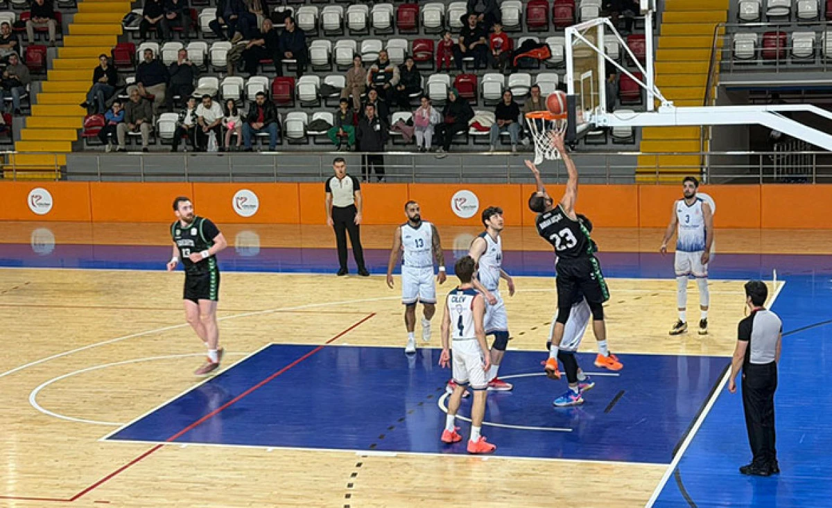 Liderden İstanbul&rsquo;da G&ouml;vde G&ouml;sterisi: B&uuml;y&uuml;kşehir Basketbol 11&rsquo;de 11!