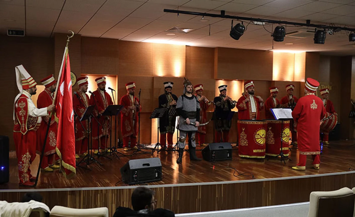 Mehter Geleneği Sahneye Taşındı