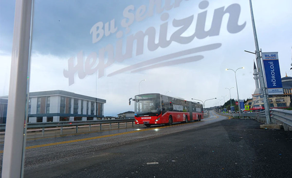 Metrob&uuml;s İ&ccedil;in Yeni D&ouml;nem Yarın Başlıyor: Turnikeler Aktif, Sefer Sayısı Artıyor