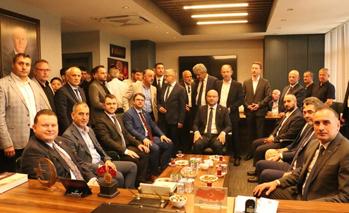 MHP&rsquo;de coşkulu bayramlaşma