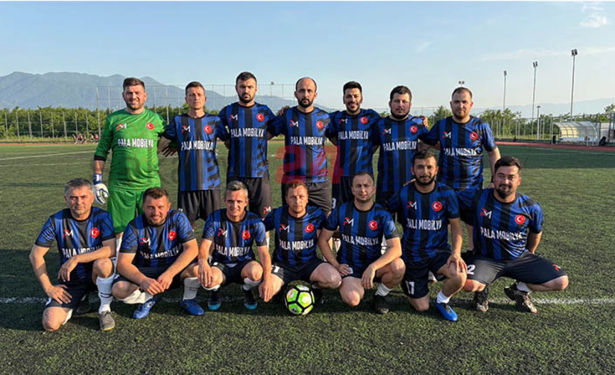 Pala Mobilya’dan Kırktepe Muhtarlığına 3’lü Koltuk