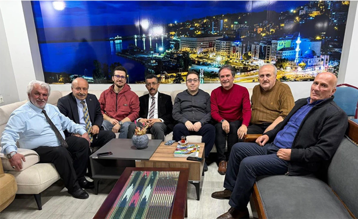 Sakarya Trabzonlular Derneği&rsquo;ne Ziyaret