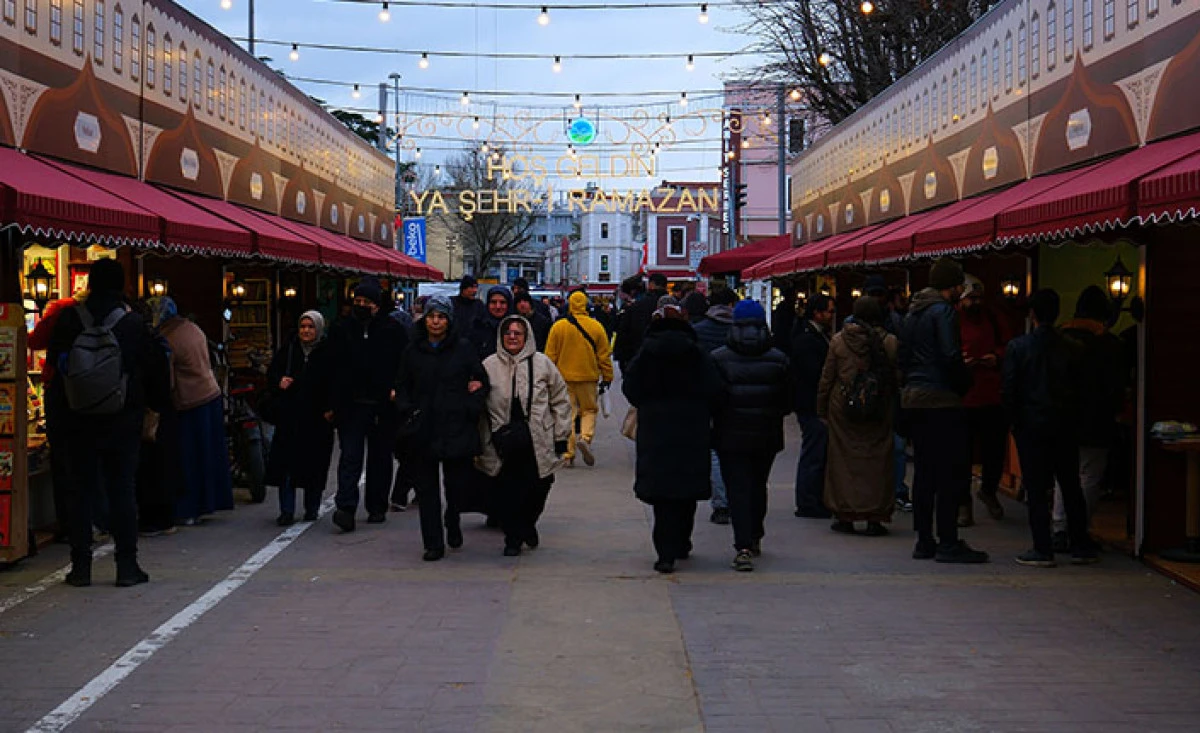 Sakarya&rsquo;da Bir Ramazan Klasiği Ve B&uuml;y&uuml;kşehir&rsquo;in Geleneği Kitap Sokağı Kapılarını A&ccedil;tı