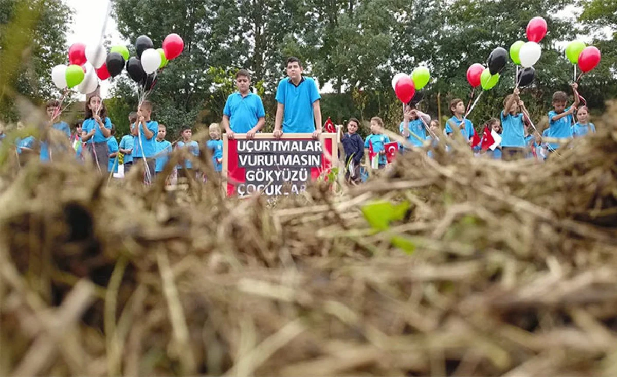 Sakarya&rsquo;da Gazzeli &Ccedil;ocuklar İ&ccedil;in "U&ccedil;urtmalar Vurulmasın, G&ouml;ky&uuml;z&uuml; &Ccedil;ocuklara Kalsın" Etkinlikleri Ger&ccedil;ekleştiriliyor