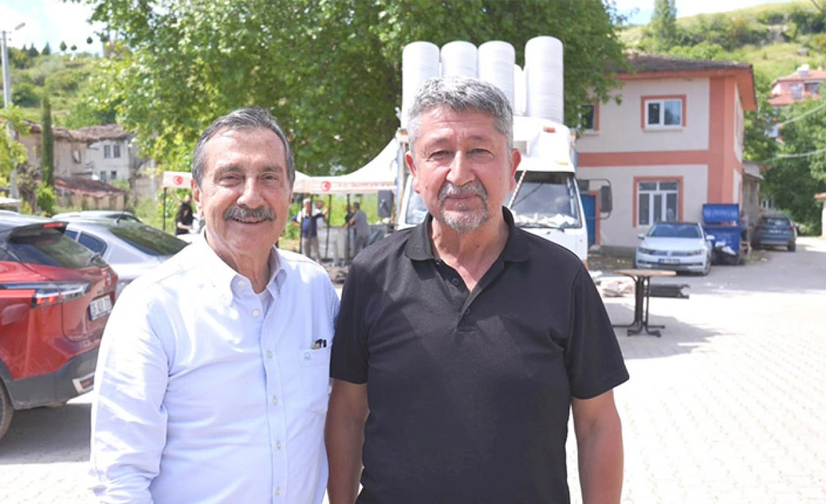 Sanayi tarih&ccedil;isi Rıdvan Ş&uuml;k&uuml;r, Eskişehir &ndash; Tepebaşı belediye başkanı ile buluştu