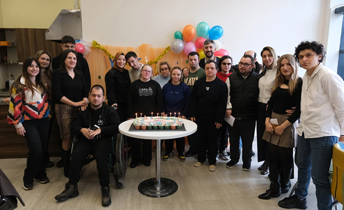 Sapanca&rsquo;da &Ouml;zel &Ouml;ğrencilere S&uuml;rpriz Doğum G&uuml;n&uuml;