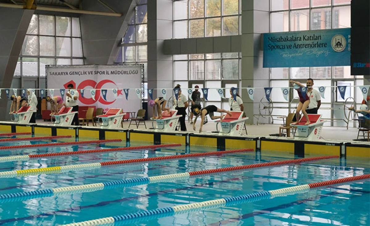 Sapanca’nın Minik Yüzücülerinden Cumhuriyet Coşkusuna Yakışan Başarılar