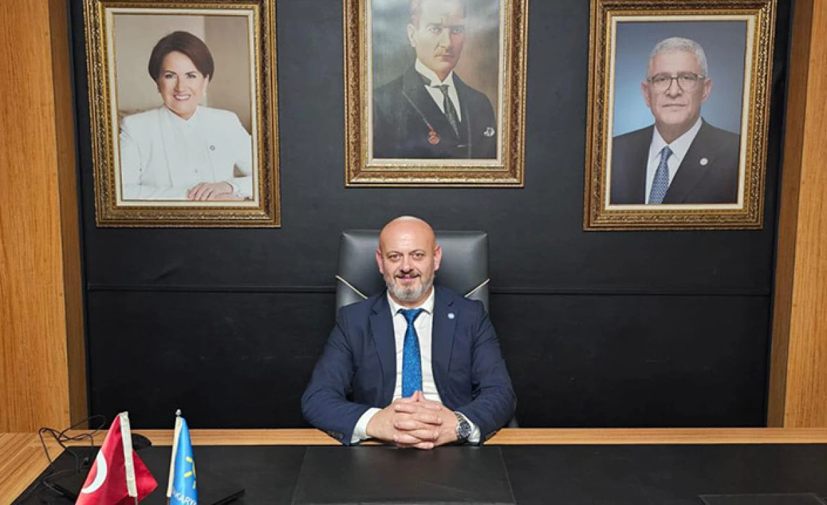 Sarıoğlu&rsquo;ndan Bayrak Tepkisi: T&uuml;m Sakarya&rsquo;yı Bayrak Asmaya Davet Etti