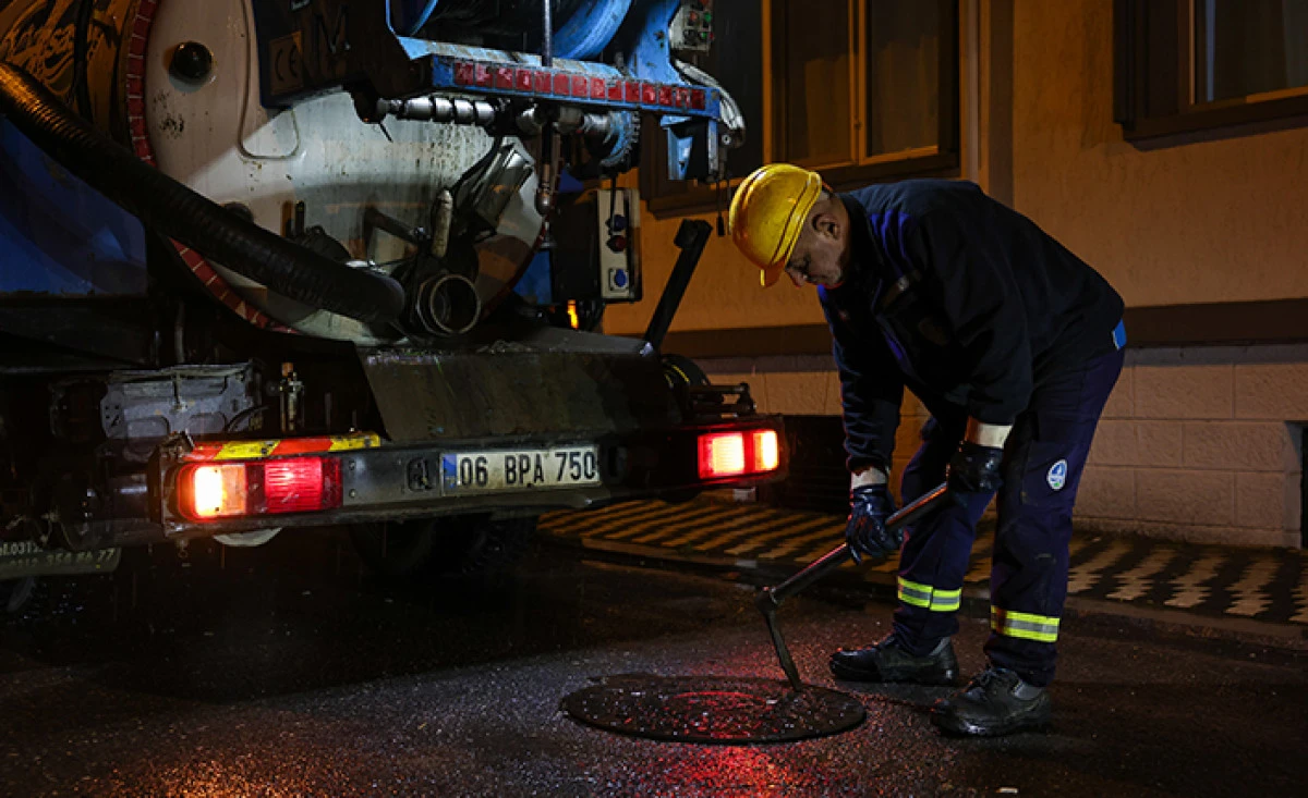 SASKİ, Kuvvetli Yağışa Karşı Tüm İmkanları İle Sabaha Kadar Sahadaydı