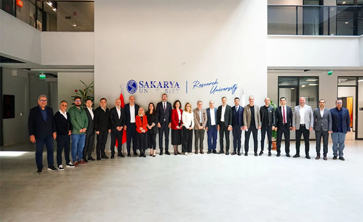 SAU İşletme Fak&uuml;ltesi Yeni Danışma Kurulu Toplandı