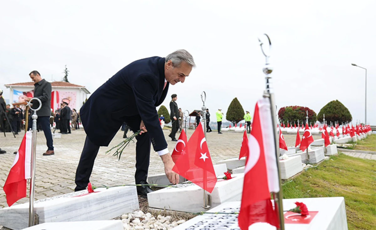 Şehadete Koşarak Tarihin Y&ouml;n&uuml;n&uuml; Değiştirenler, G&ouml;r&uuml;lmemiş Bir Destan Yazdılar