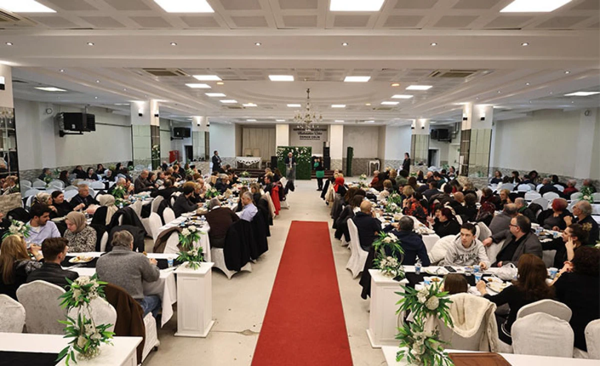 Serdivan Belediyesi T&uuml;rk M&uuml;ziği Korosu&rsquo;ndan Konser Sonrası Anlamlı Buluşma