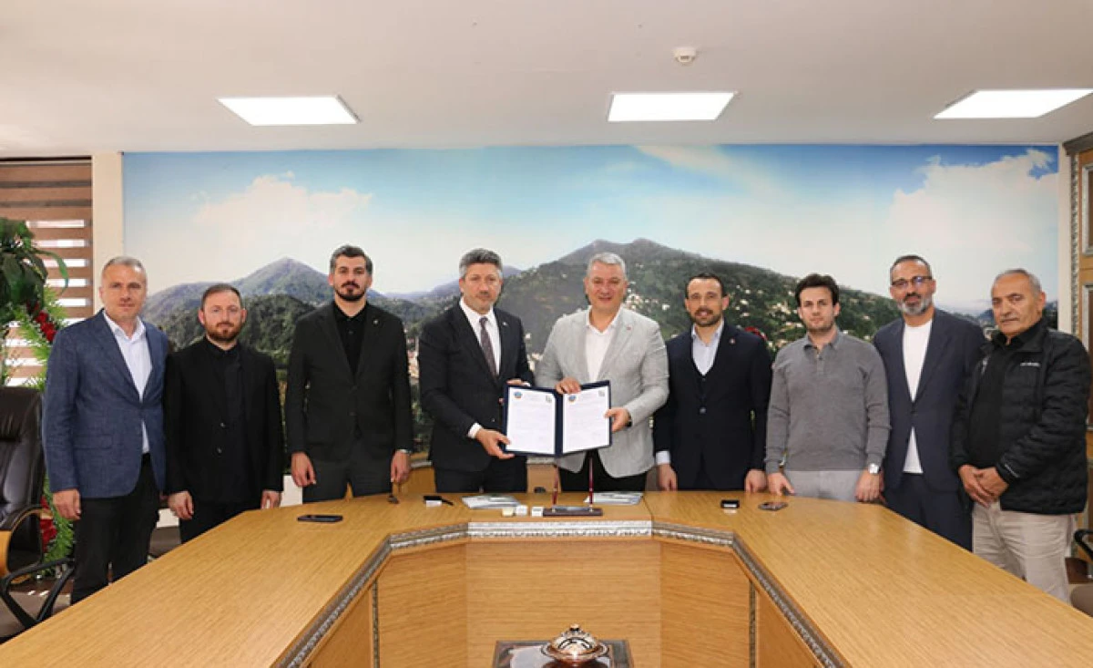 Serdivan ve G&uuml;neysu Arasında Kardeş Şehir Protokol&uuml; İmzalandı