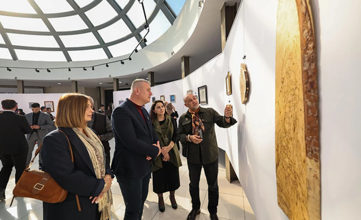Serdivan’da “100+2 Şehirler Arası Karma Sergi” Sanatseverlerle Buluştu