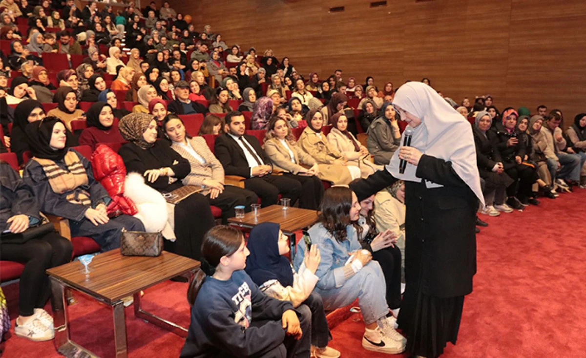 Serdivan&rsquo;da &ldquo;Ailede Maneviyat&rdquo; Konulu S&ouml;yleşiye Yoğun İlgi