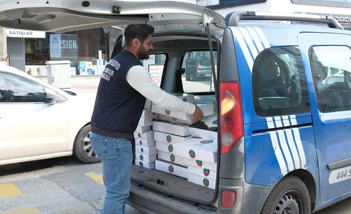 Serdivan&rsquo;da Kadir Gecesi&rsquo;nde G&ouml;n&uuml;l Ziyaretleri