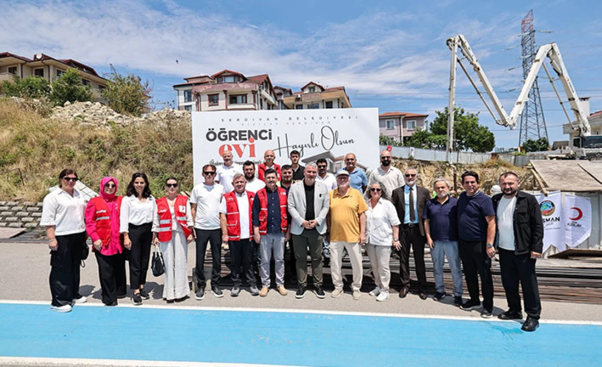 Serdivan'da &Ouml;ğrenci Evi Projesinin Temeli Atıldı
