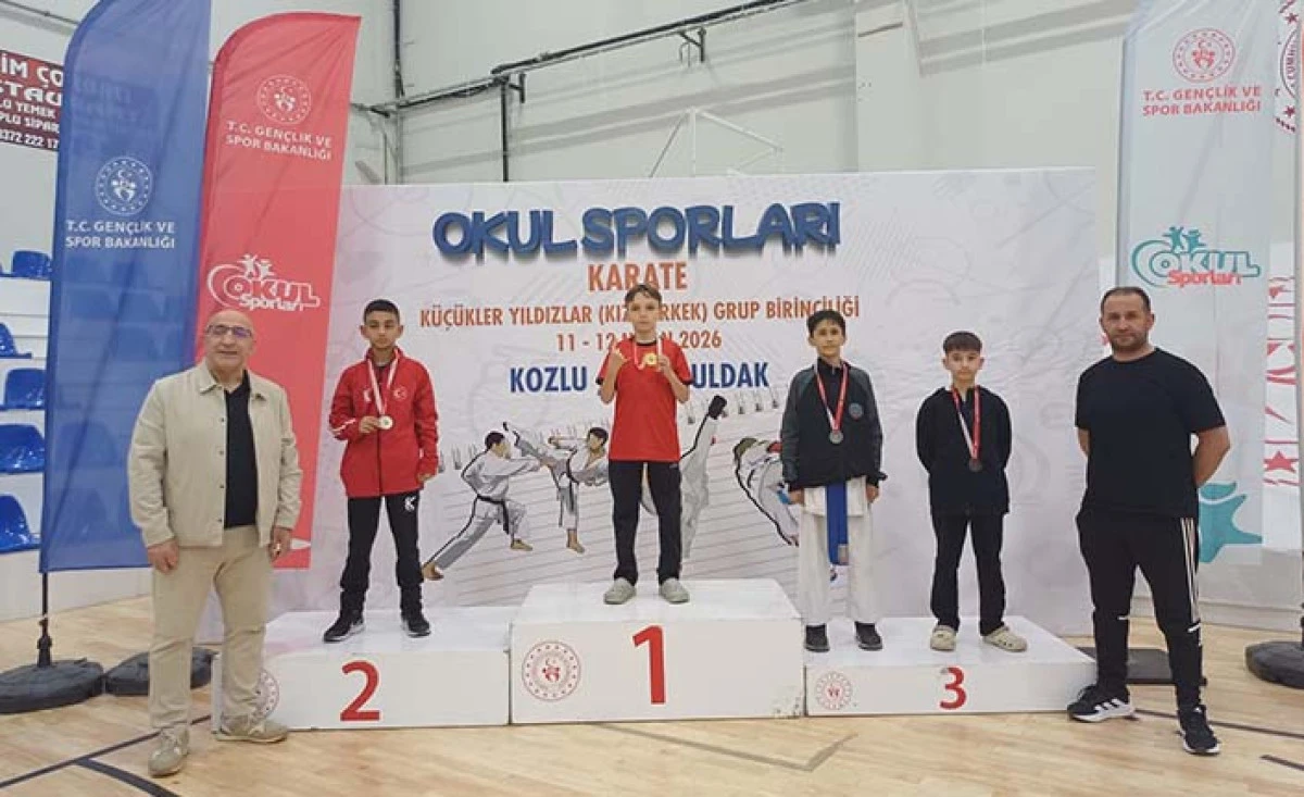 Serdivan&rsquo;ın Gen&ccedil; Karatecileri B&ouml;lge Şampiyonası&rsquo;na Damga Vurdu