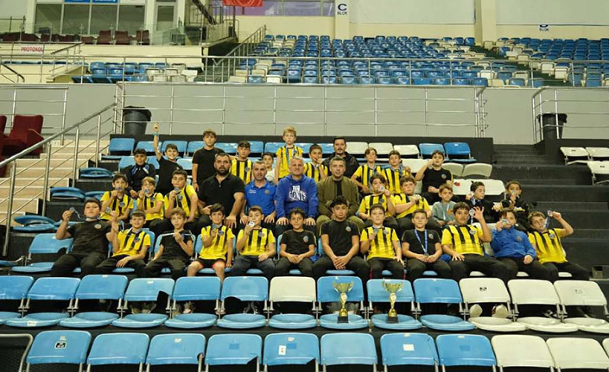 Serdivanlı Güreşçilerden Cumhuriyet Bayramı’nda Çifte Şampiyonluk