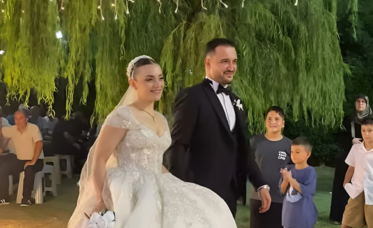 Şevval -Metehan Aldemir Çifti Görkemli Bir Törenle Dünyaevine Girdi