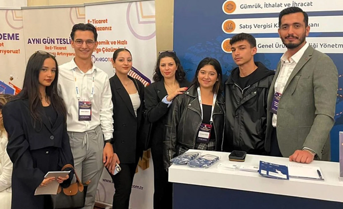 SUBÜ Öğrencileri Sektör Buluşması İçin İstanbul’daydı