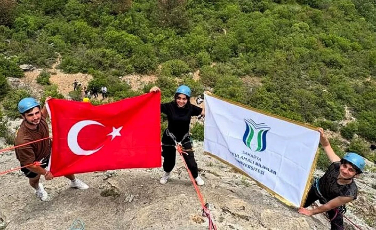 SUB&Uuml;&rsquo;n&uuml;n 8 &Ouml;ğrenci Topluluğuna &Uuml;NİDES Desteği