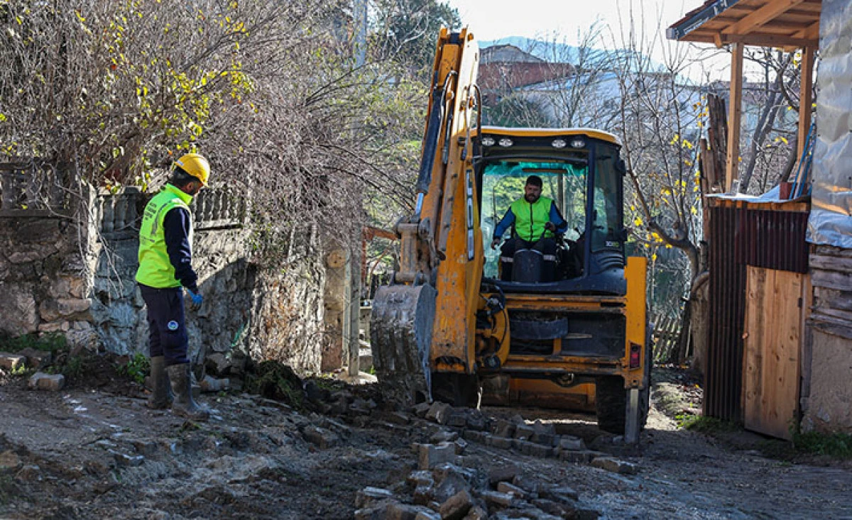 Taraklı Alballar&rsquo;da altyapı d&ouml;n&uuml;ş&uuml;m&uuml; başladı