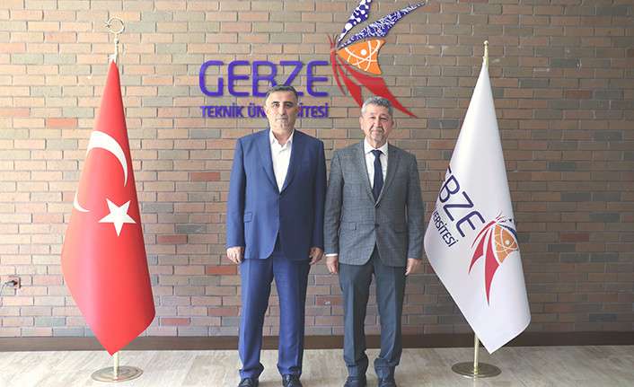 Tarihçi Rıdvan Şükür, Gebze Teknik Üniversitesi Rektörünü Ziyaret Etti