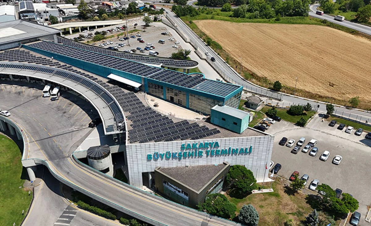 Terminal GES Hizmet Binalarına Elektrik &Uuml;retiyor