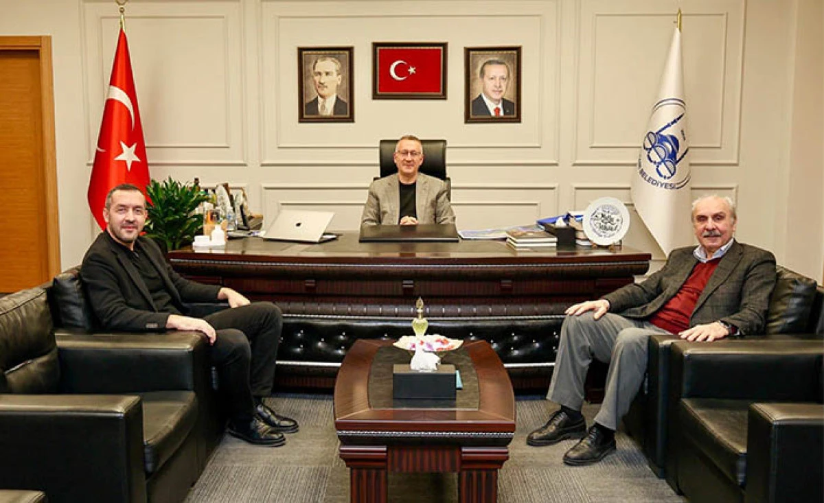 Trabzonlular Derneği&rsquo;nden Başkanlara T&uuml;rk Sanat M&uuml;ziği Daveti