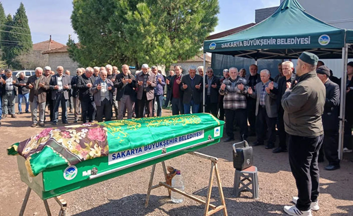 Yavuz Ailesinin Asırlık &Ccedil;ınarı Dualarla Son Yolculuğuna Uğurlandı