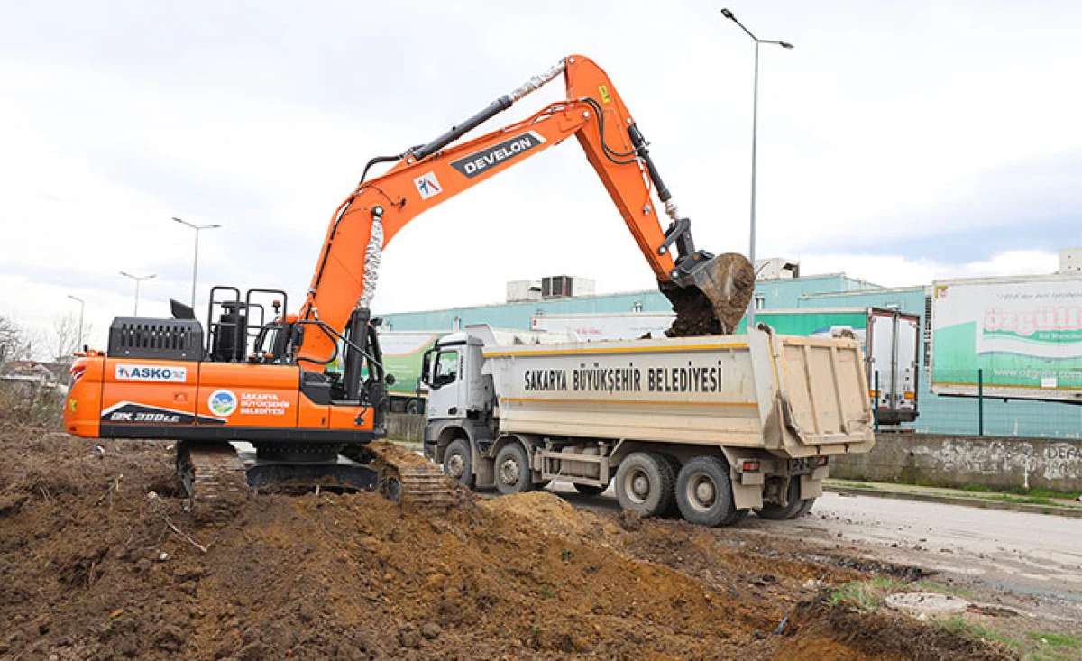 Yazlık Kavşağı&rsquo;nda Trafik Y&uuml;k&uuml;n&uuml; Hafifletecek Duble Yolda &Ccedil;alışmalar Başladı