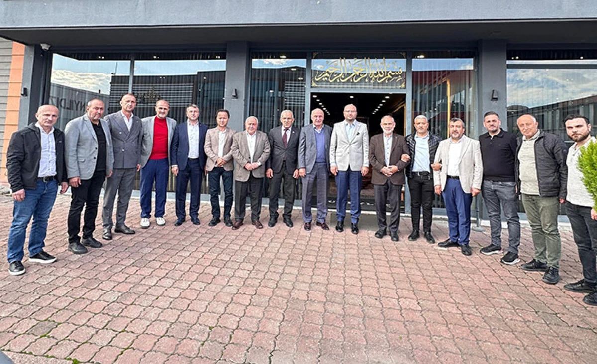 Ziyaretler Serdivan ASEM Mobilyacılar Çarşısı'ndan Başladı