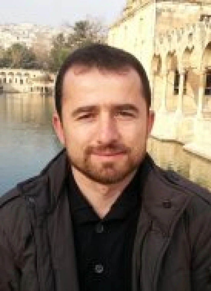 &Ouml;zkan &Ouml;ZER