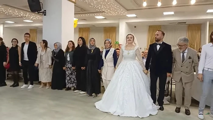 Meryem İle &Ouml;mer Faruk Kuru'nun D&uuml;ğ&uuml;n&uuml; Dik Horon 1